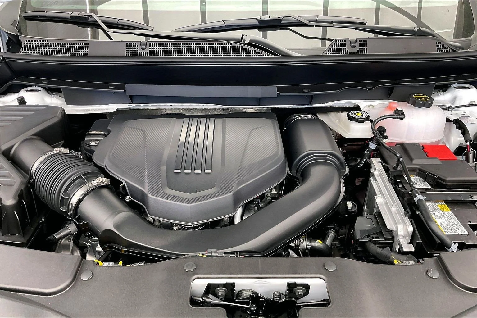 New 2026 Summit White GMC AWD Elevation image 18