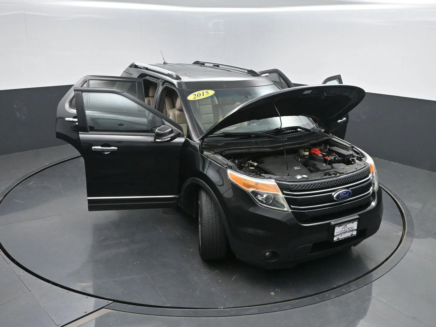 Used 2015 Tuxedo Black Metallic Ford Limited image 42