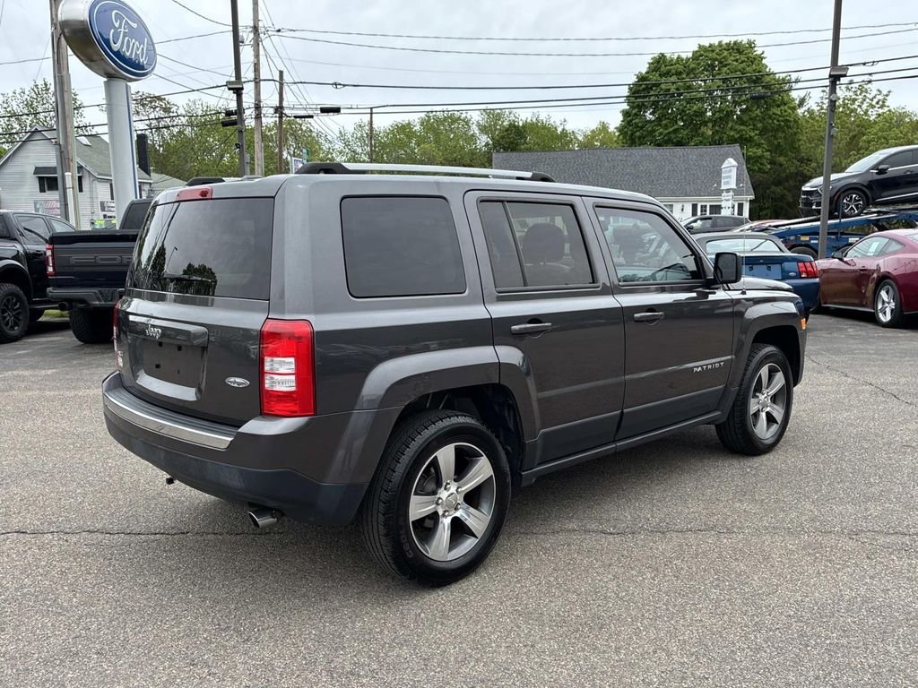 Used 2017 Gray Jeep Latitude image 7