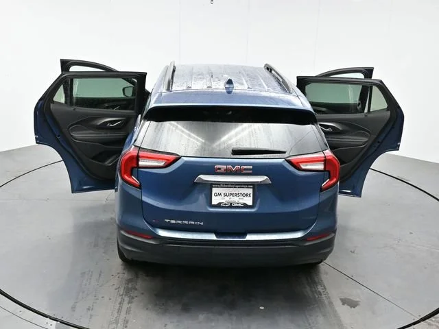 Used 2024 Downpour Metallic GMC SLE image 43