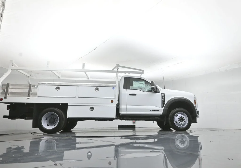 New 2025 Oxford White Ford XL image 7