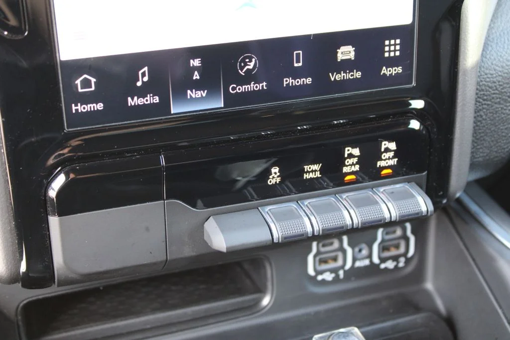 Used 2022 Silver Ram Laramie image 19