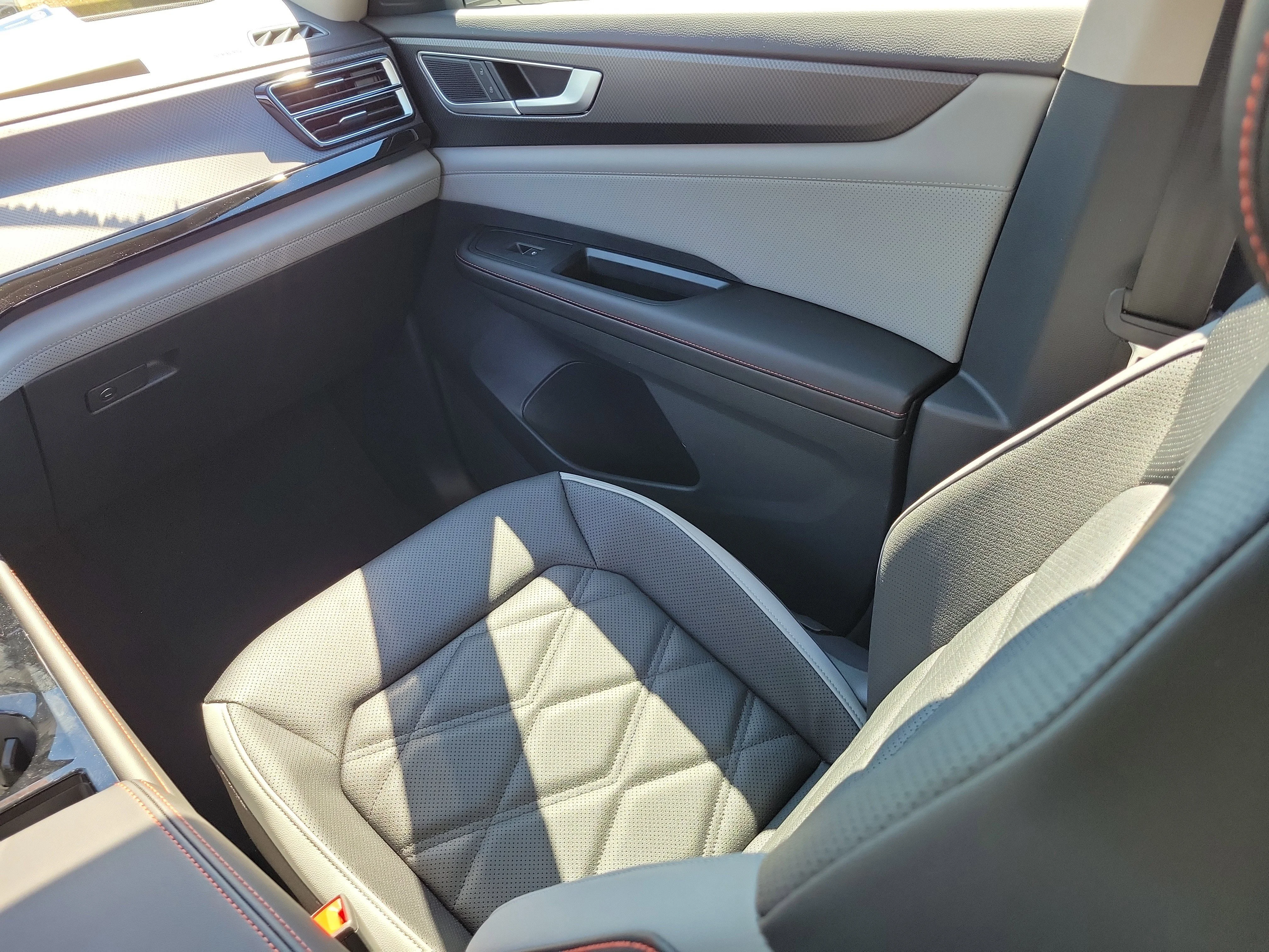 New 2026 White Volkswagen Peak Edition image 4