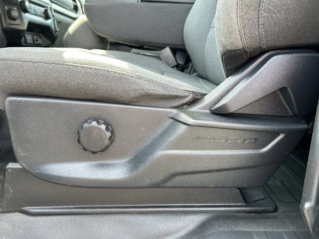 Used 2023 Silver Ford  image 13