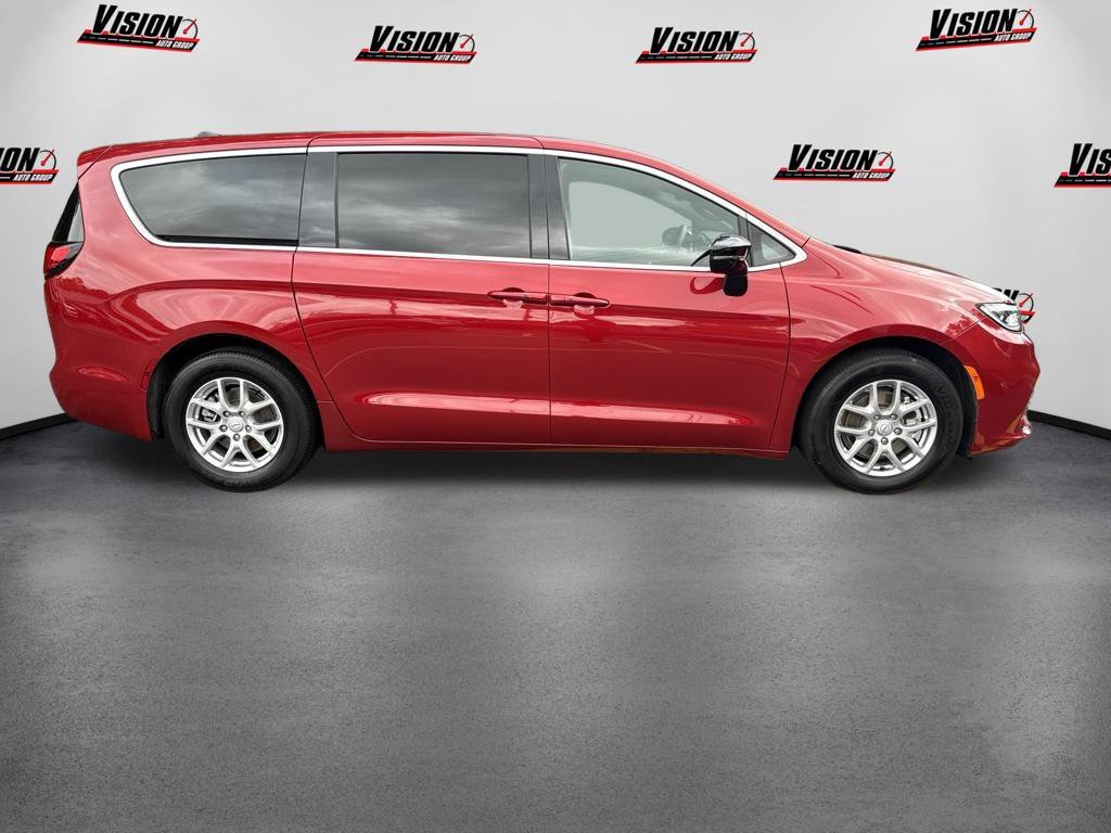 Used 2026 Red Chrysler Select image 4