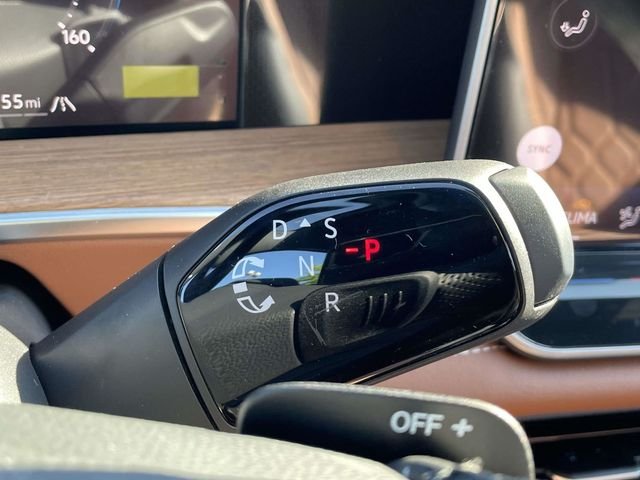 New 2026 White Volkswagen 2.0T SEL R-Line Turbo image 19
