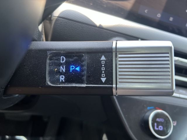 Certified Used 2025 Blue Hyundai SEL image 24