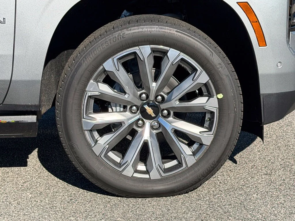 2026 Chevrolet Suburban High Country - Photo 12
