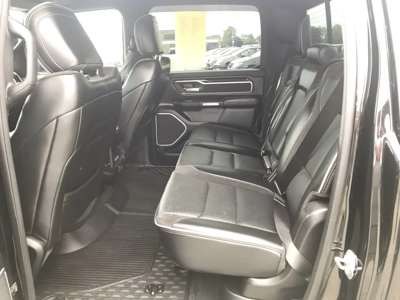 Used 2020 Diamond Black Crystal Pearlcoat Ram Laramie image 14