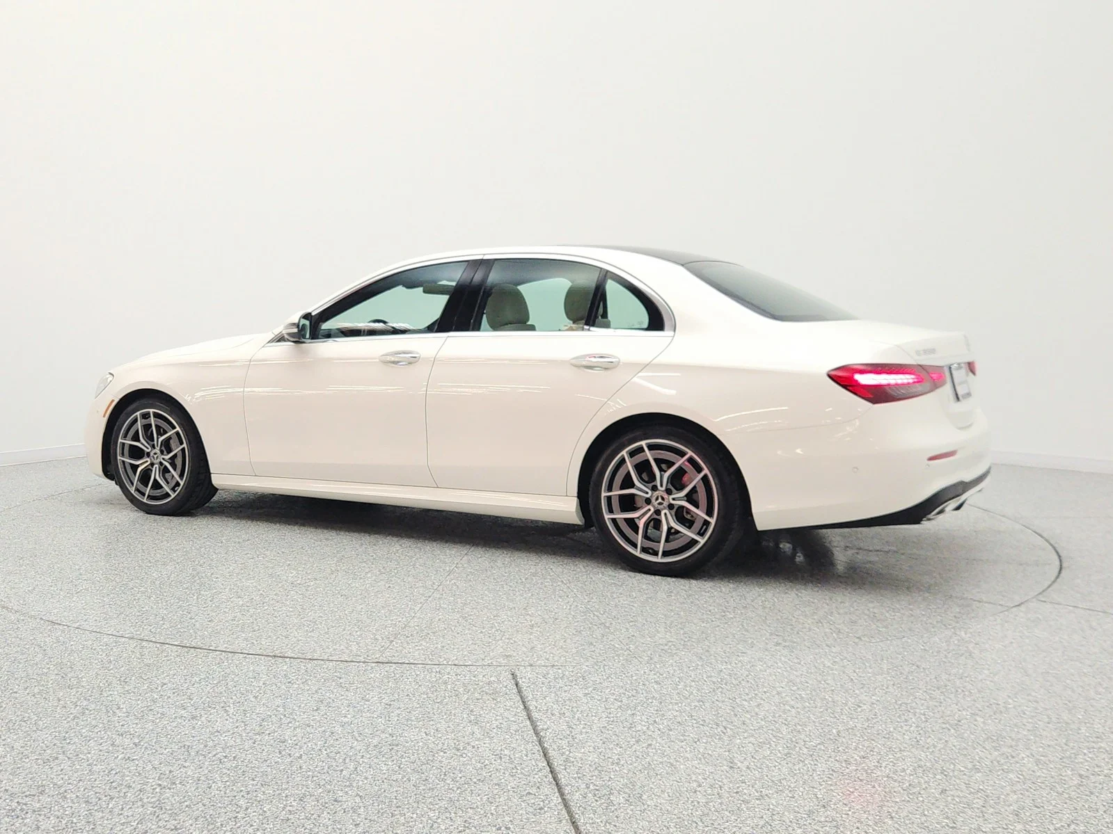 Used 2022 MANUFAKTUR Diamond White Mercedes-Benz E 350 RWD Sedan image 8