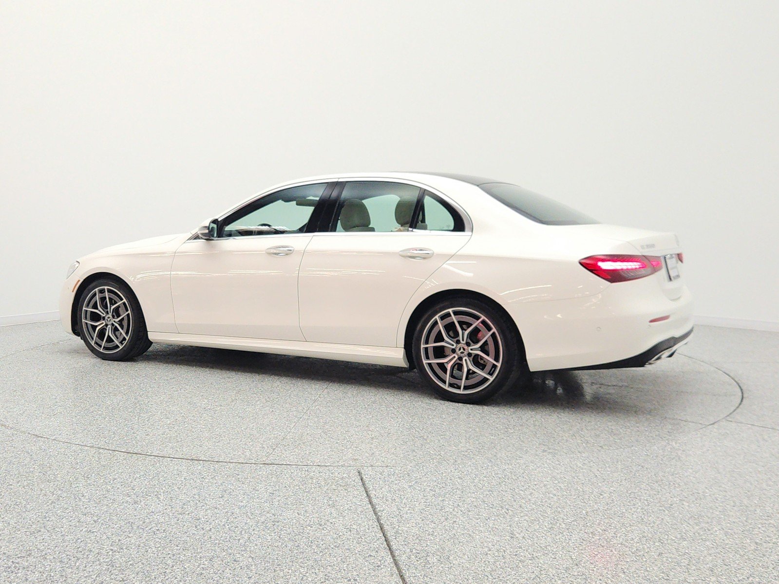 Used 2022 MANUFAKTUR Diamond White Mercedes-Benz E 350 RWD Sedan image 8