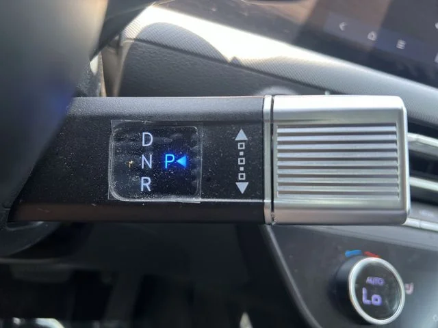 Used 2025 Blue Hyundai SEL image 24