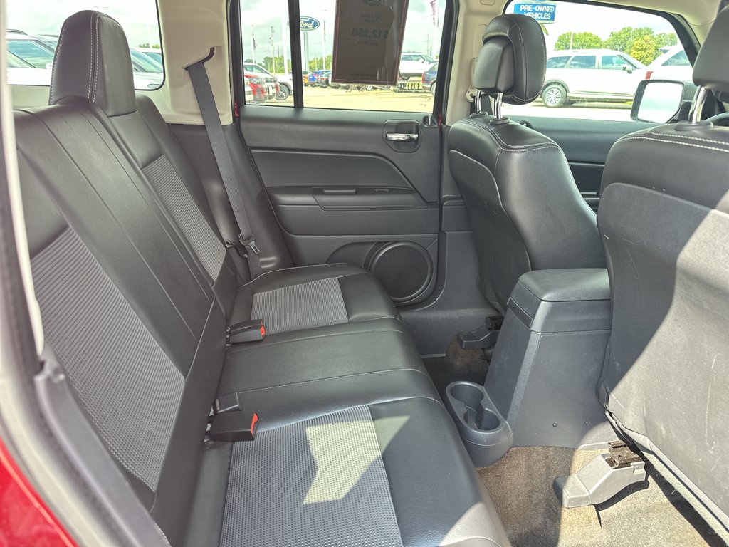 Used 2014 Deep Cherry Red Crystal Pearlcoat Jeep Latitude image 4