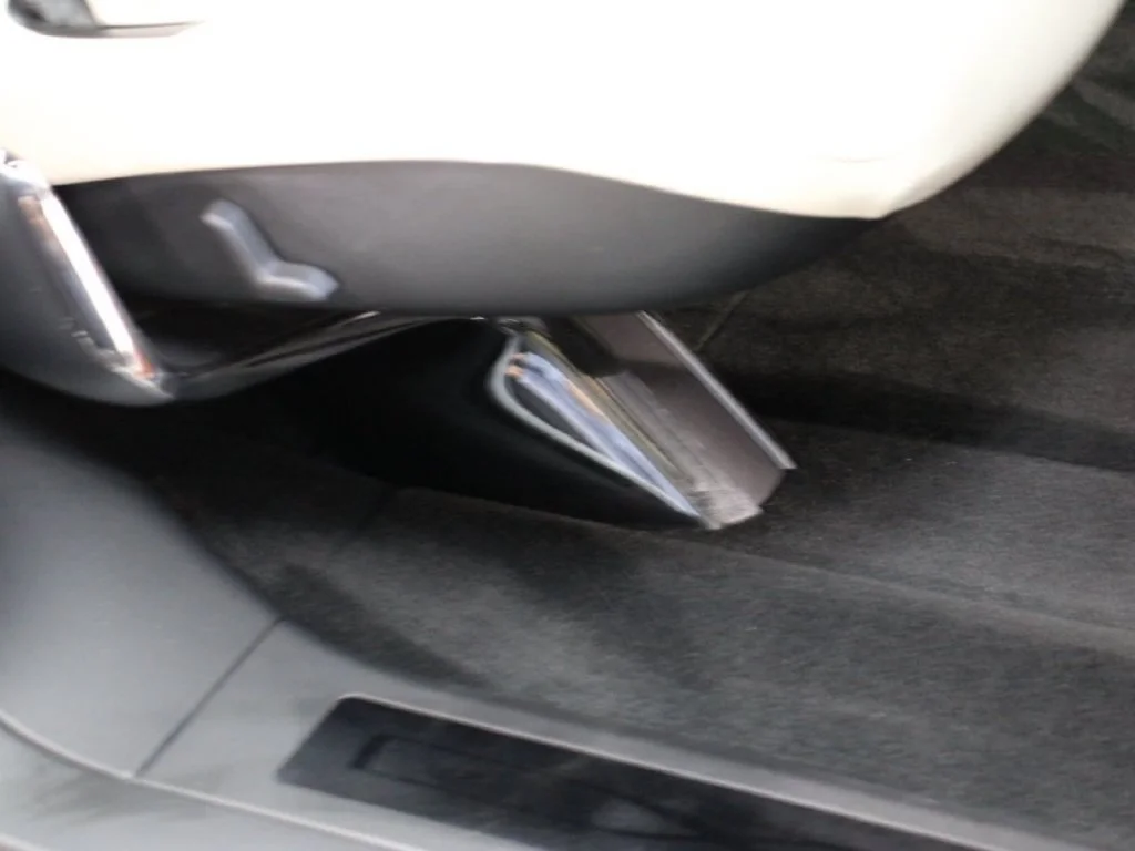 Used 2022  Tesla Base image 9