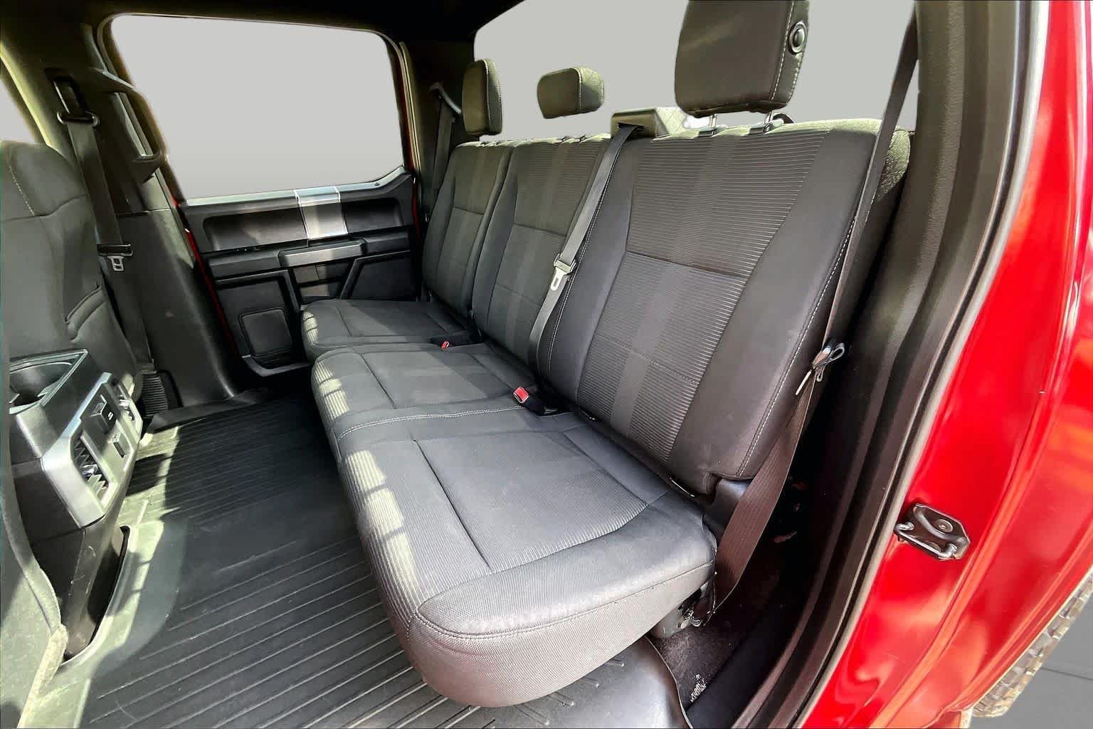 Used 2016 Ruby Red Metallic Tinted Clearcoat Ford XLT image 21