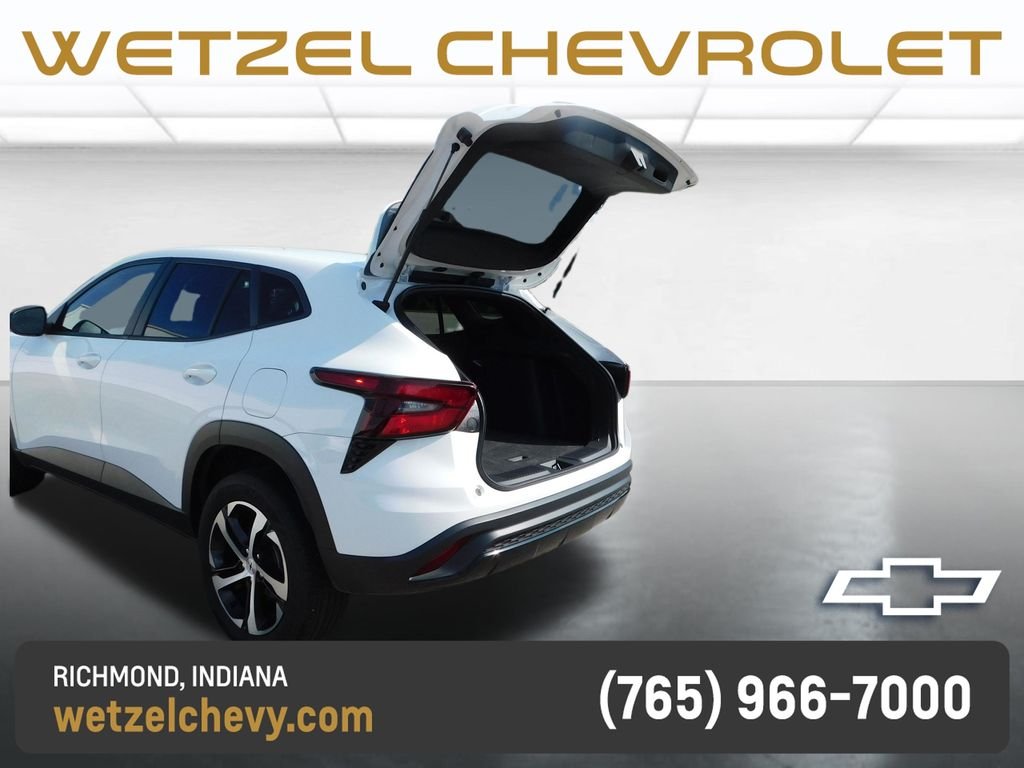 Used 2024 White Chevrolet 1RS image 20