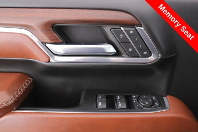 Used 2024 Black GMC Denali Ultimate image 20