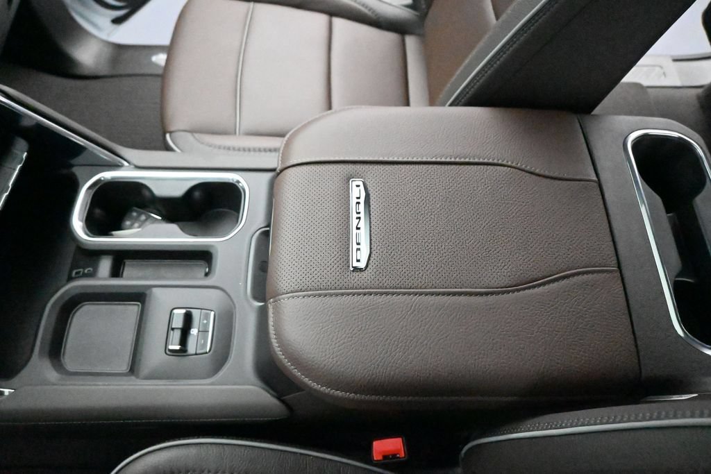 2026 GMC Sierra 3500HD Denali - Photo 17