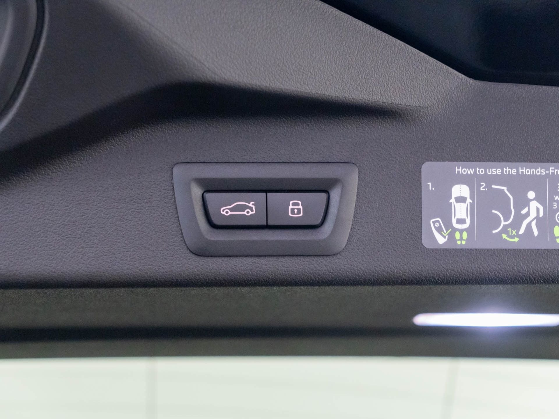New 2026 Black Sapphire Metallic BMW xDrive40i image 30