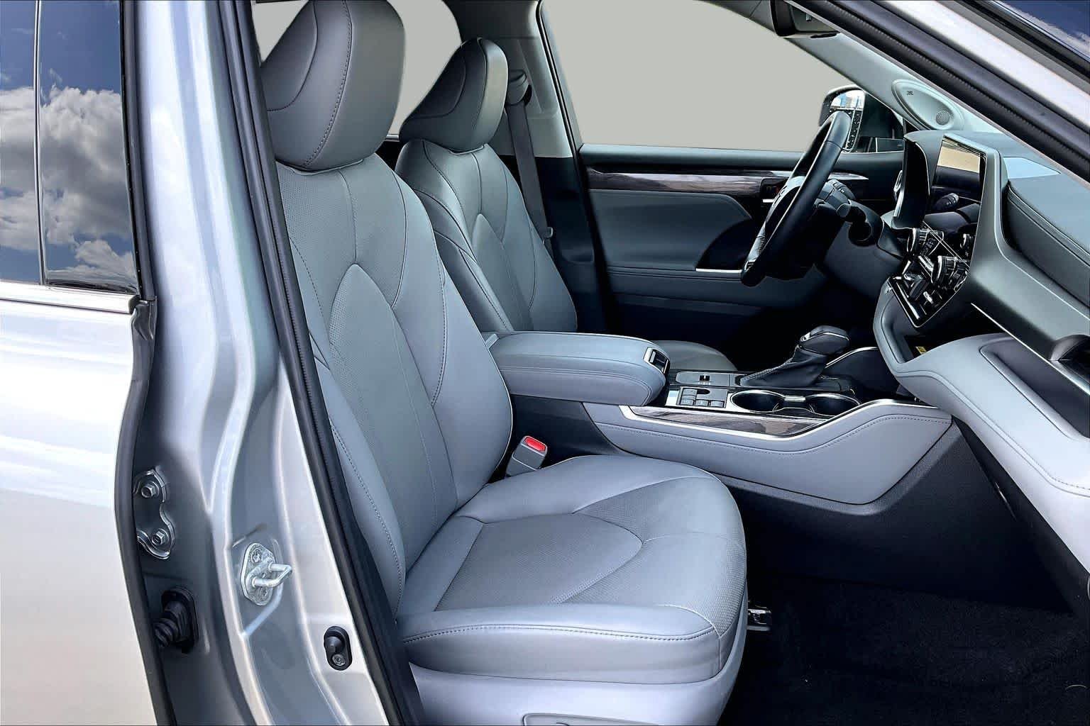 Used 2023 Celestial Silver Metallic Toyota Limited image 9