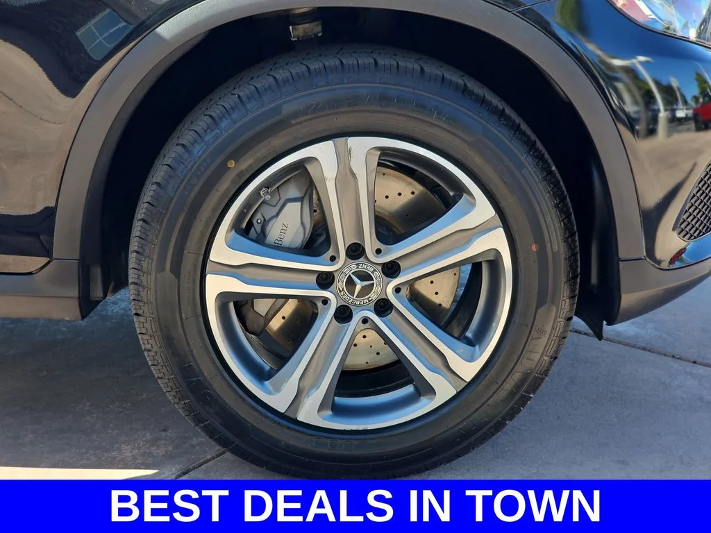 Used 2019 Black Mercedes-Benz GLC 350e image 38