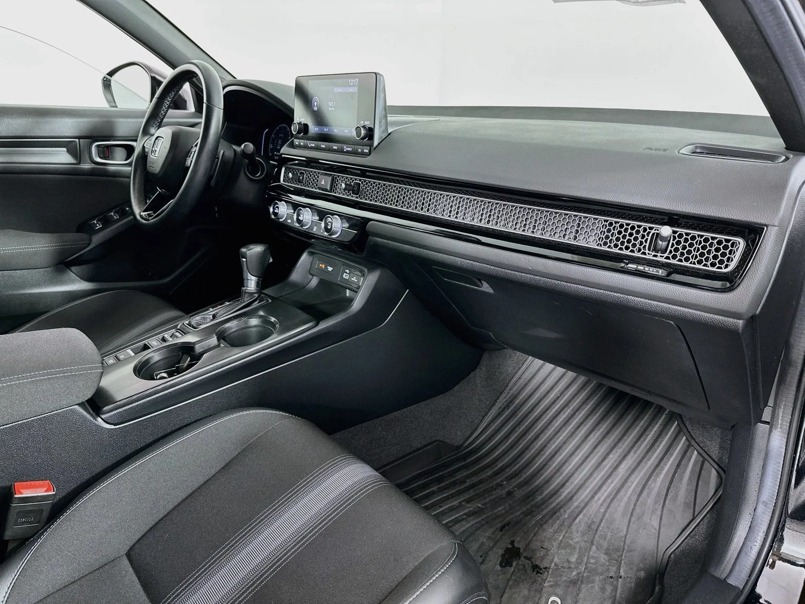 Used 2024  Honda Sport image 26