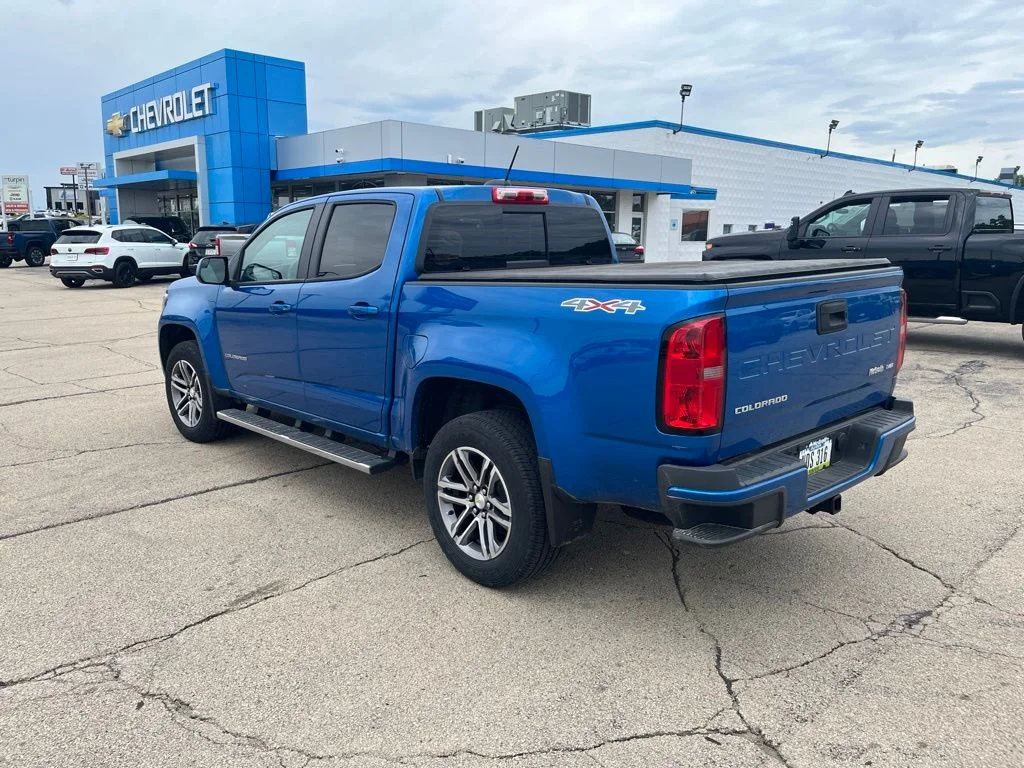 Used 2022 Blue Chevrolet LT image 4