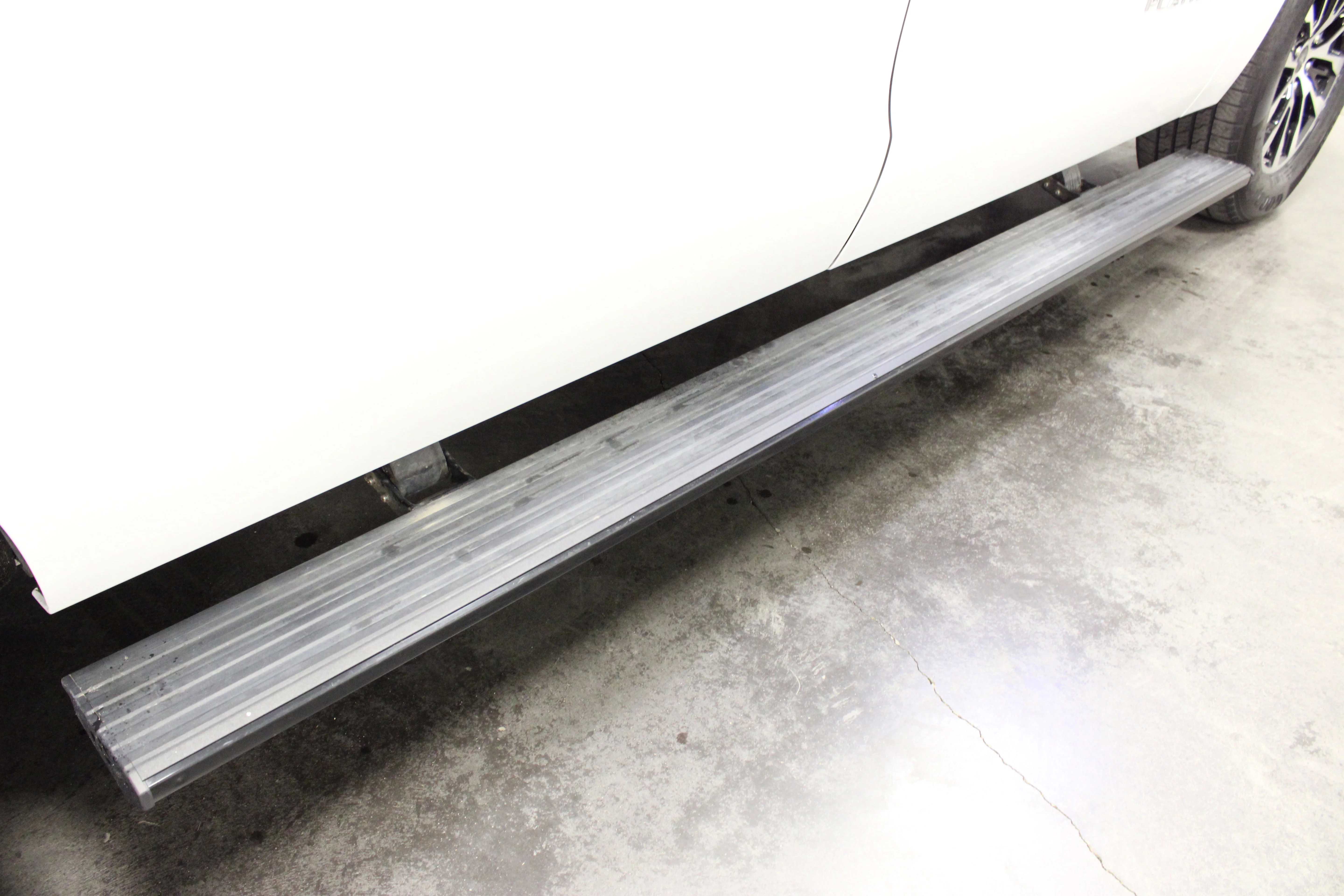 Used 2025 Oxford White Ford Platinum image 11