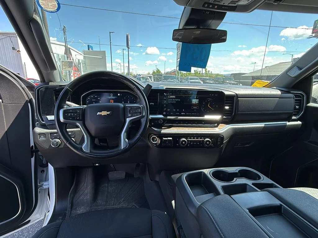 Used 2023 Summit White Chevrolet LT image 14