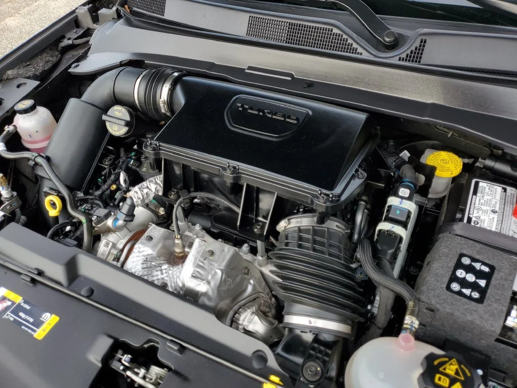 Used 2024  Jeep Limited image 8