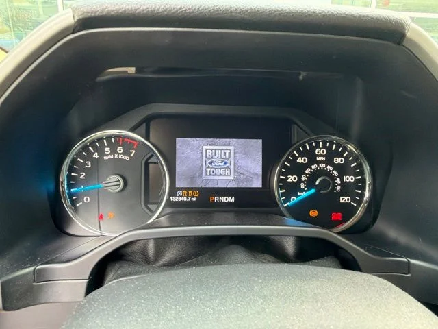 Used 2017  Ford Lariat image 15