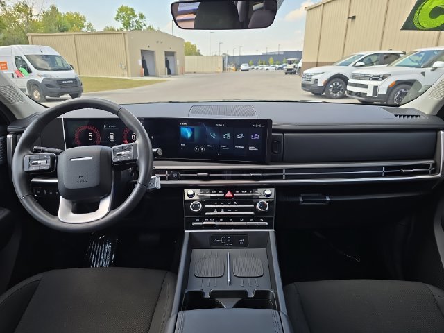 Used 2025 Black Hyundai SE image 15
