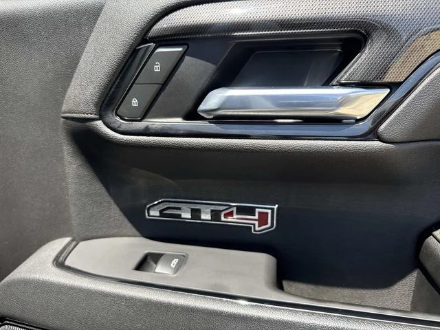 Used 2024 White GMC AT4 image 28
