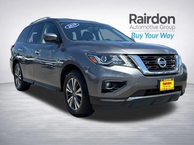 2019 Nissan Pathfinder SL 4WD's photo