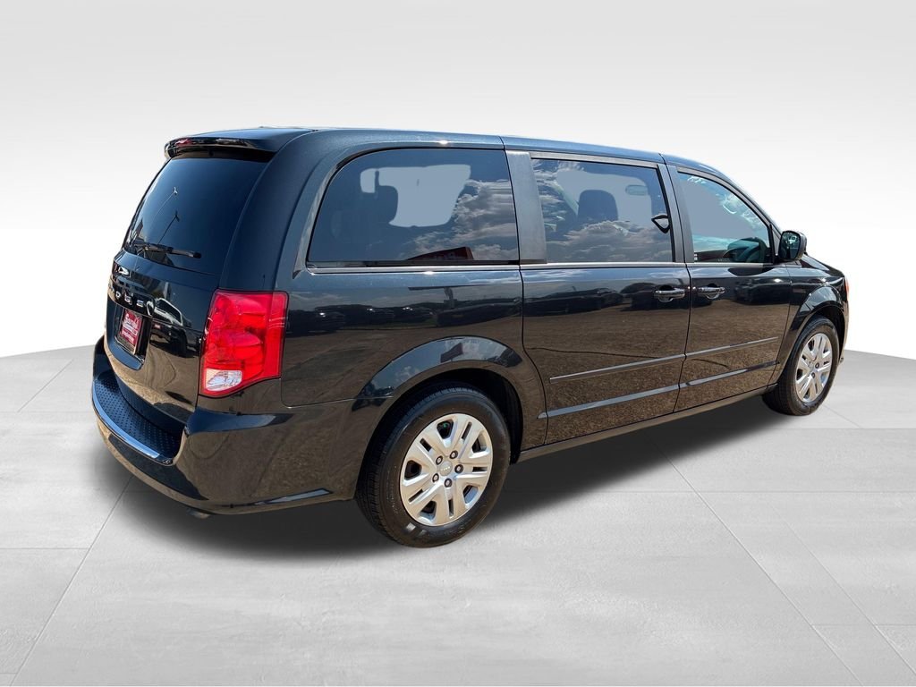 Used 2017 Black Dodge SE image 5