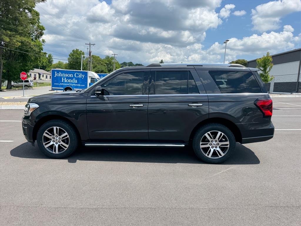 Used 2022 Dark Matter Metallic Ford Limited image 2