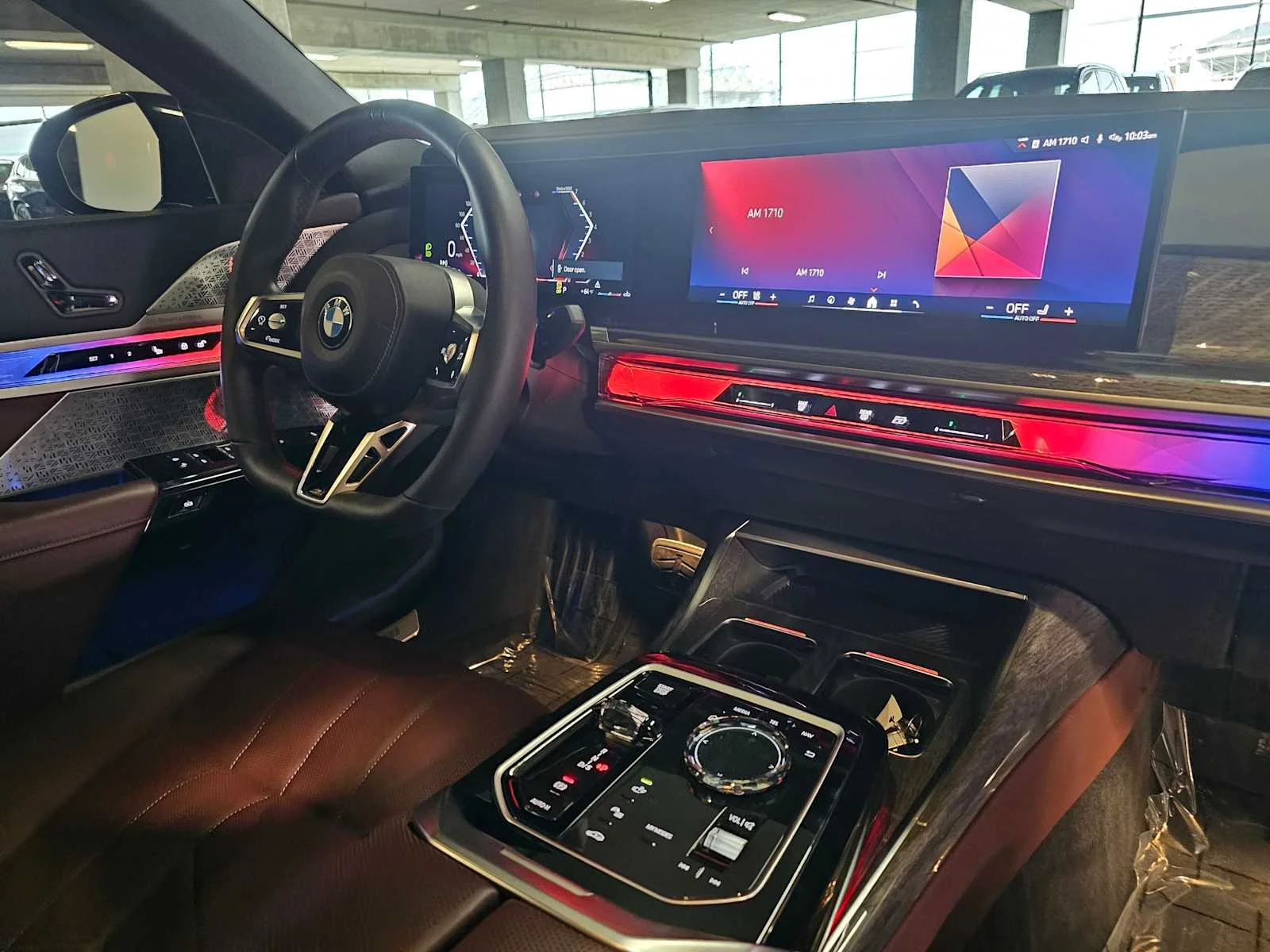 Used 2025 Black Sapphire Metallic BMW 760i xDrive image 33