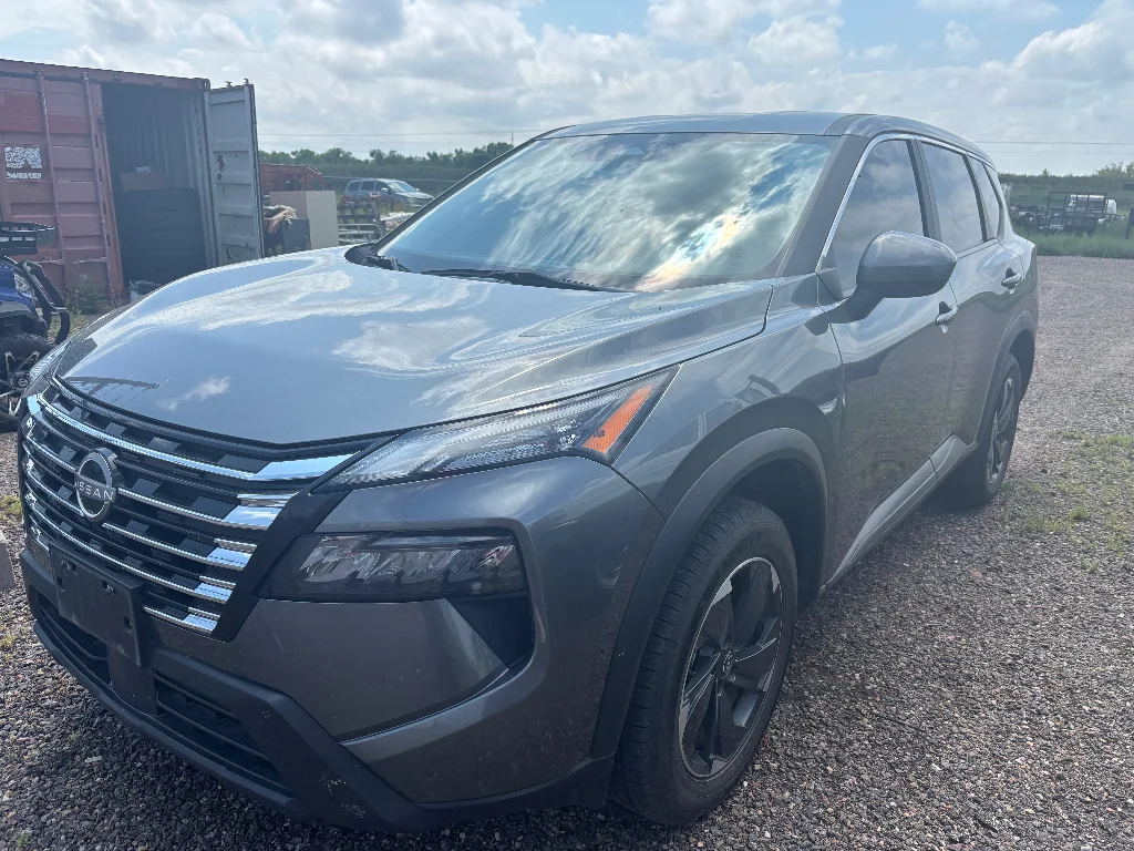Used 2024 Gun Metallic Nissan SV image 3