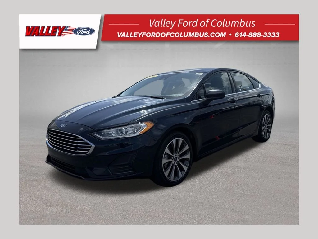 Used 2020 Blue Ford SE image 1