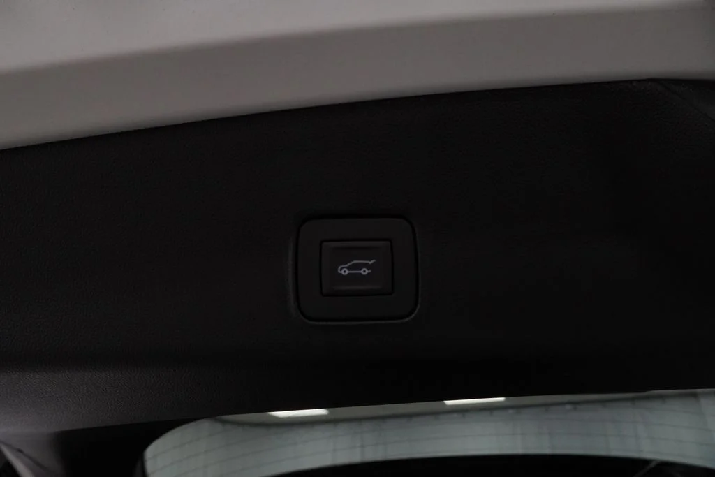 New 2026 White Chevrolet LT image 27