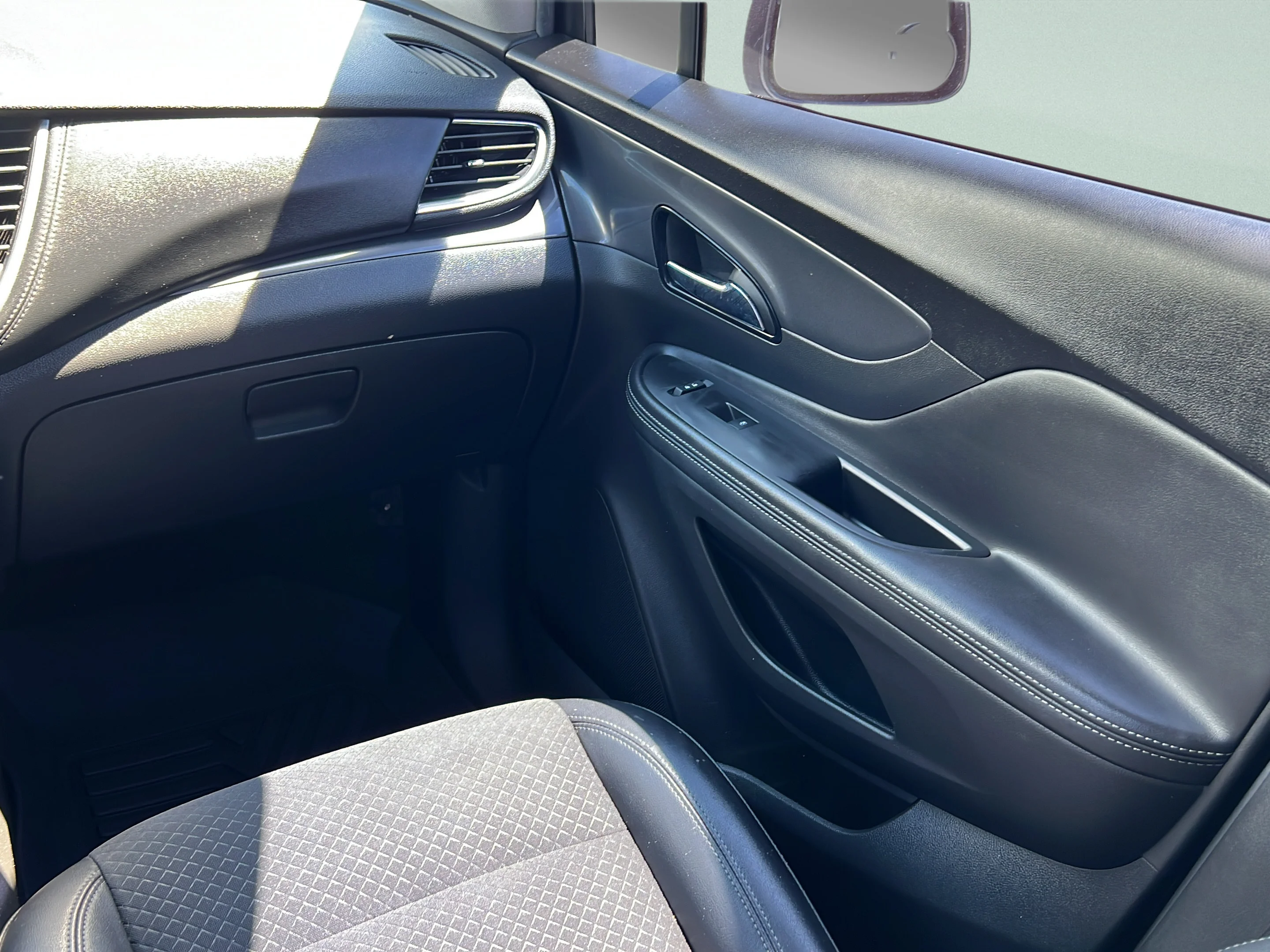 Used 2020 Summit White Buick Preferred image 13