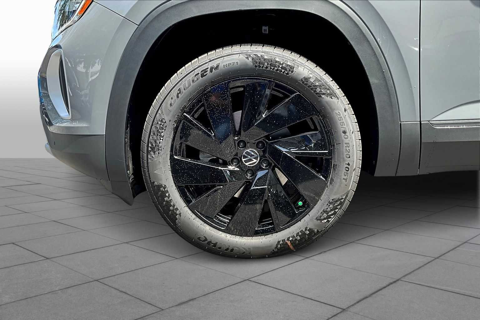 2026 Volkswagen Atlas SE w/Tech - Photo 11