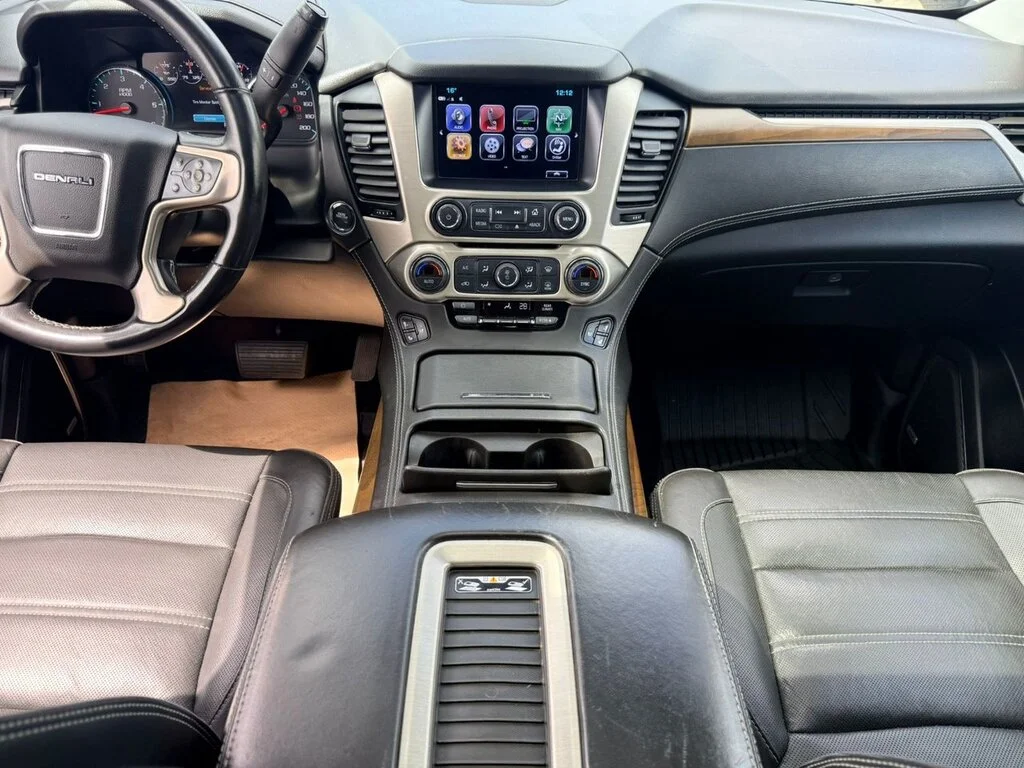Used 2020 Quicksilver Metallic GMC 4x4 Denali Dilawri Certified   Local BC   Regularl image 15
