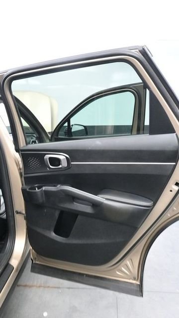 2021 Kia Sorento S - Photo 23
