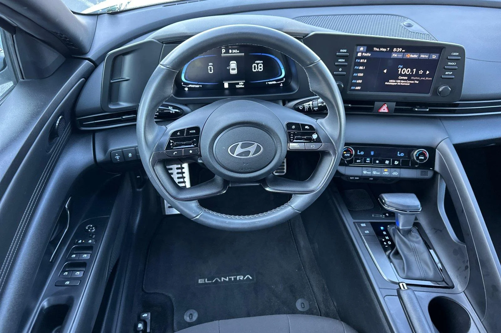 Used 2025 Serenity White Hyundai SEL Sport image 13