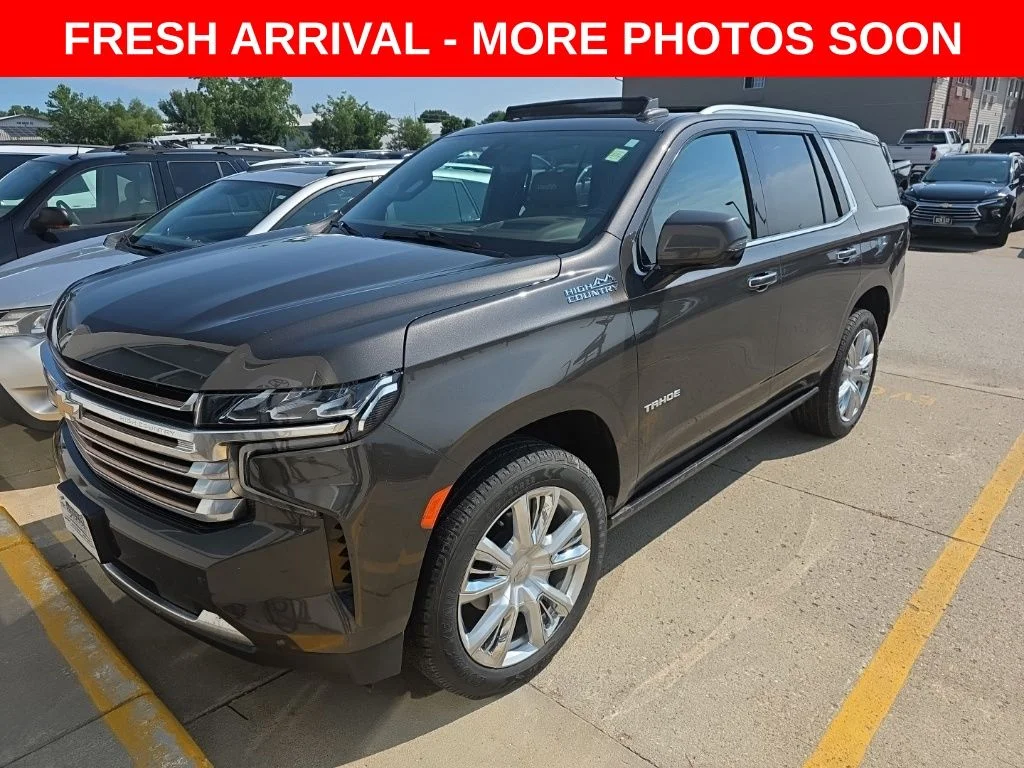 Used 2021 Gray Chevrolet High Country image 4