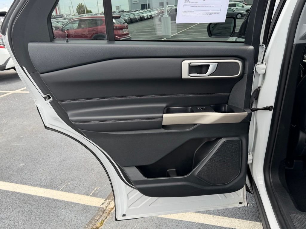 Used 2023 White Ford XLT image 17