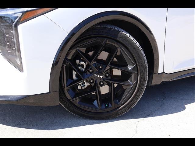 Certified Used 2025 Snow White Pearl Kia GT-Line Turbo image 2
