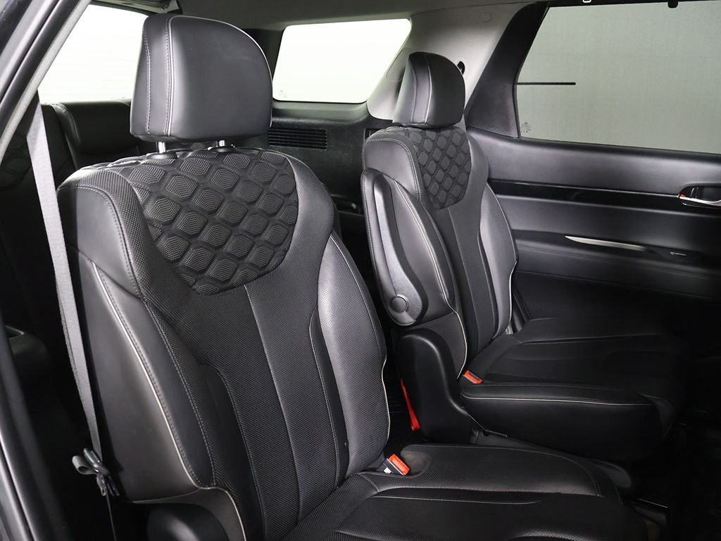 Used 2021 Black Hyundai Limited image 39