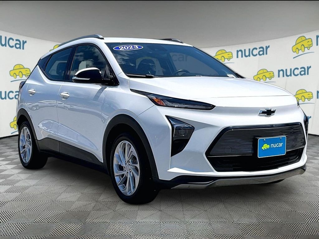 Used 2023 White Chevrolet LT image 1
